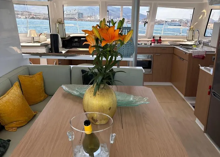 Sicily By Catamaran Úszó hotel Palermo