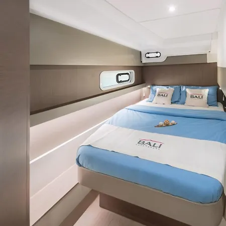 Botel Sicily By Catamaran