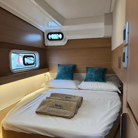 Botel Sicily By Catamaran